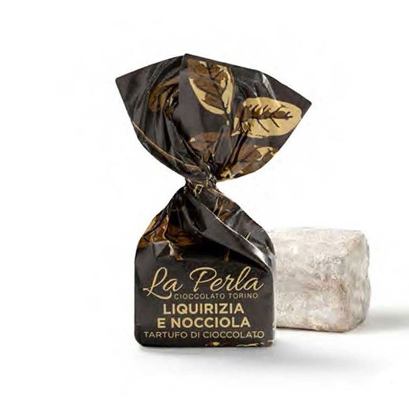 Vit chokladtryffel med lakrits, havssalt & hasselnötter